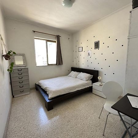 St Julian Rainbow Apartment Saint Julian's Екстериор снимка
