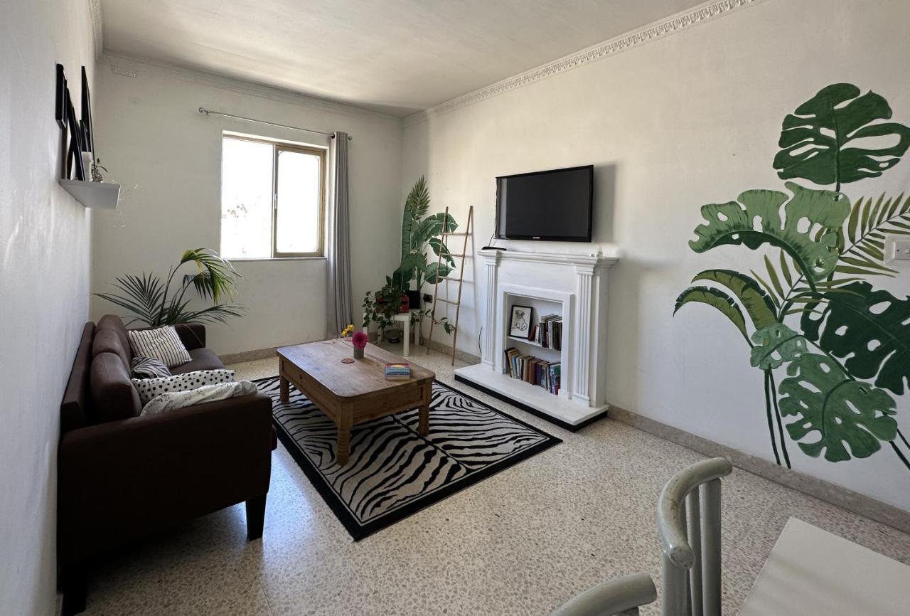 St Julian Rainbow Apartment Saint Julian's Екстериор снимка